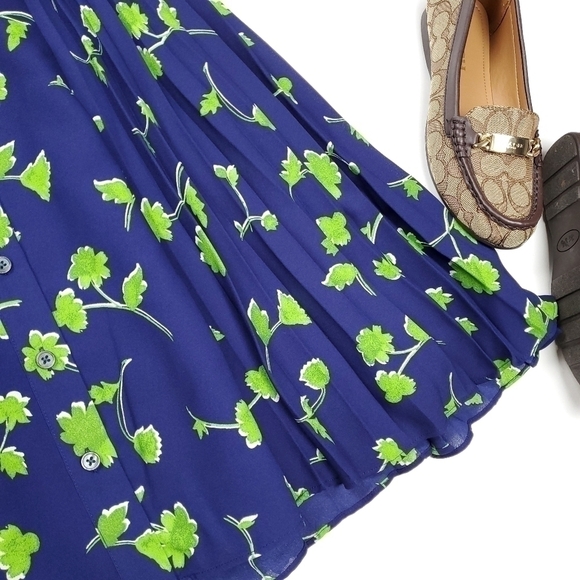 Banana Republic Navy Lime Floral Button Front Side Pleated Skirt Size 00… - Picture 4 of 10